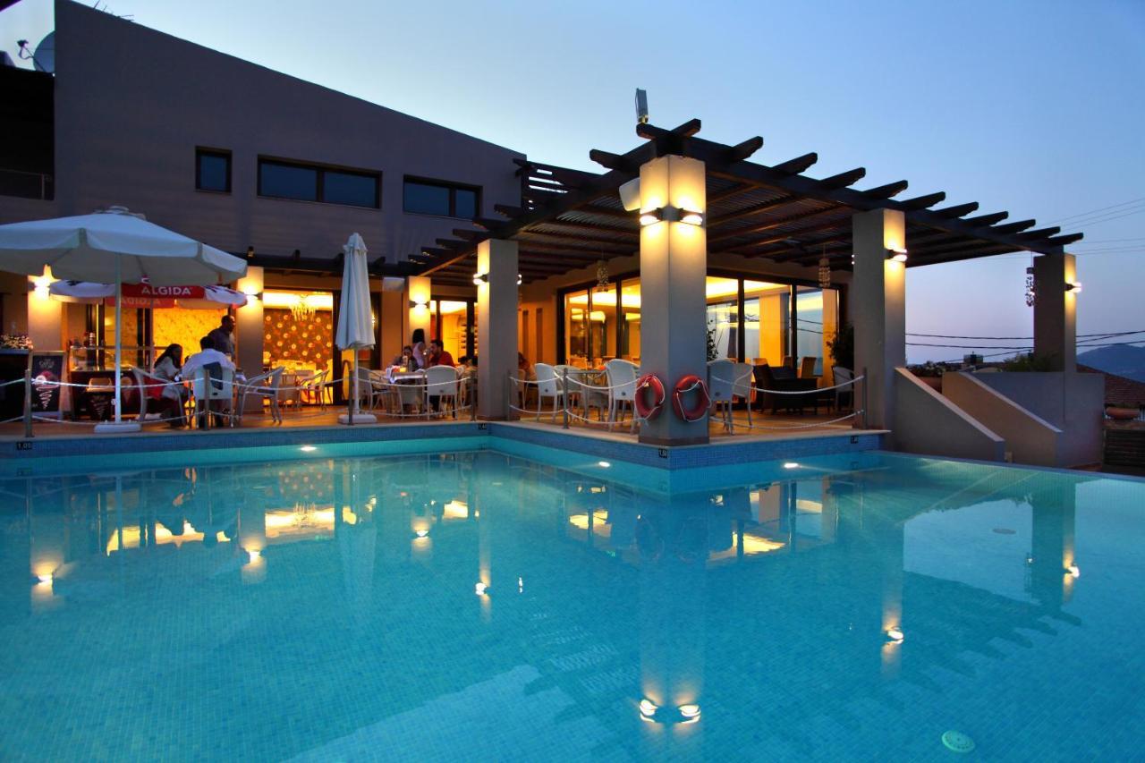 Hotel Tesoro Nikiana Exterior photo
